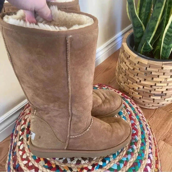 UGG suede tan high  boots - Picture 2 of 8